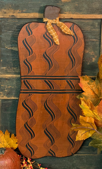MA-13E Wood Combed Pumpkin Plaque