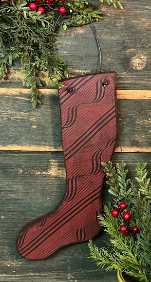 MA-24B Small Wood Combed Hanging Stocking