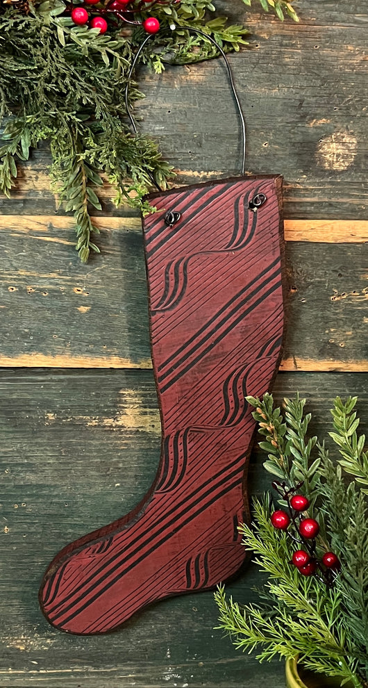 MA-24B Small Wood Combed Hanging Stocking