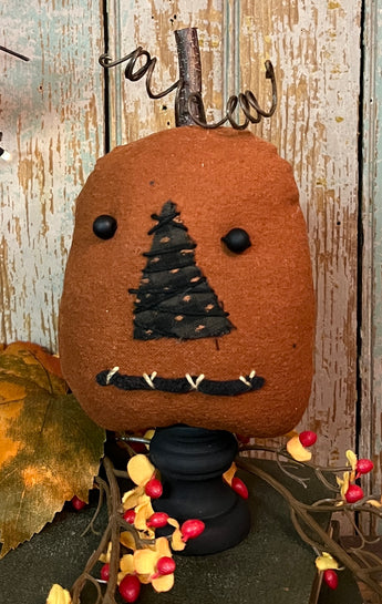 TBH-26 Jack-O on Wood Base