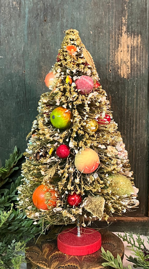 ER-2444 Lg Vintage Tree with Antique Ornaments