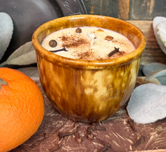 NV-C11 Soy Candle in Pottery Mottled Custard Cup - Orange & Clove