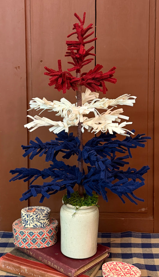 PB-174D Small Hand-made Wool Americana Tree in Pottery Crock
