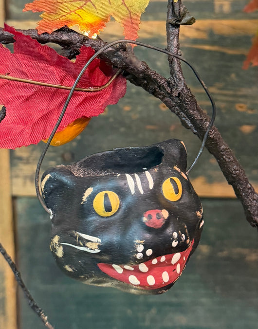ERX-2685 Cat Bucket Ornament