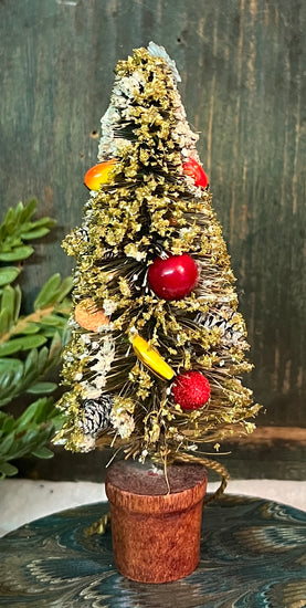 ER-2441B Small Vintage Tree with Antique Ornaments