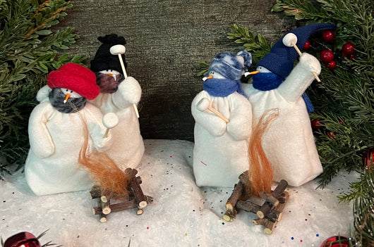 FA-2100 Med Fabric Snowfolk Couple Roasting Marshmallows with Fire