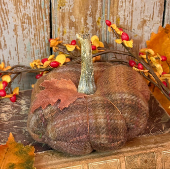 PB-708 Small Flat Wool Pumpkin - Plaid