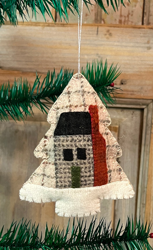 NG-226A Wool Tree Ornament - Log Cabin