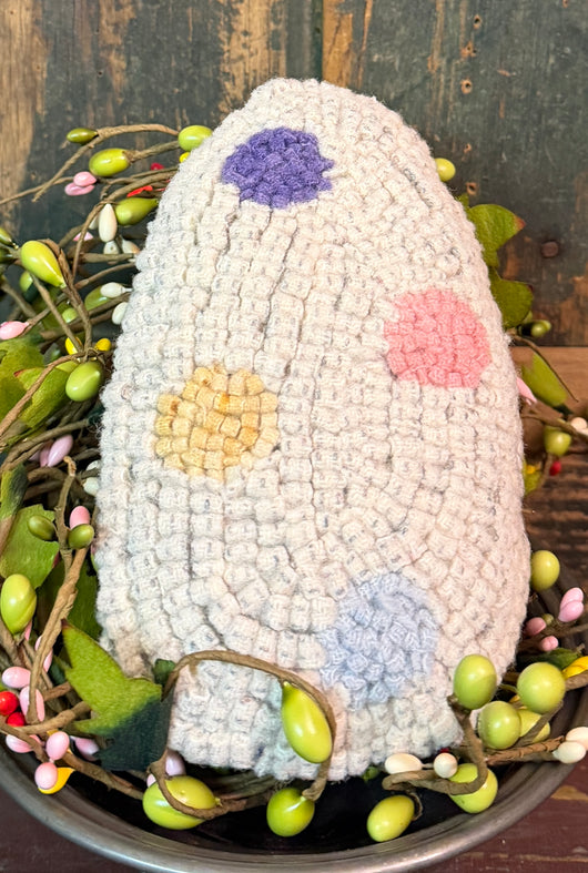 DD-94D Hand-hooked Easter Egg - Cream