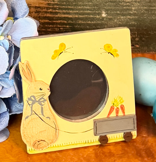 ER-2612 Hand-painted Bunny & Wagon Frame