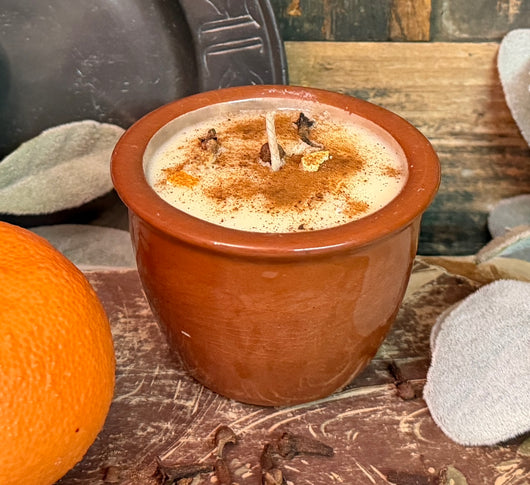 NV-C16 Soy Candle in Pottery Brown Custard Cup - Orange & Clove