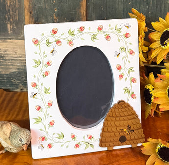 ER-2618 Hand-painted Beeskep, Bees & Clover Frame