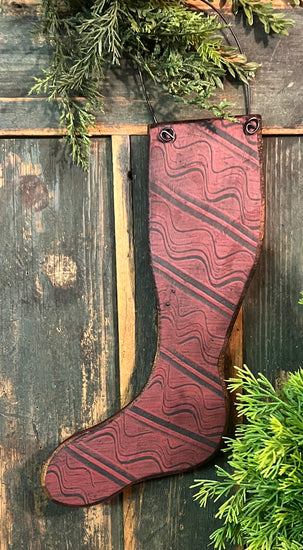 MA-24F Small Wood Combed Hanging Stocking