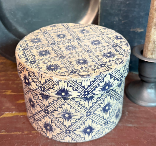 ER-2619A Aged Paper Covered Box