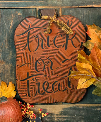 MA-15G Wood Combed Pumpkin Plaque