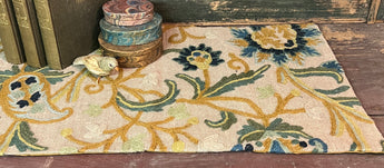 CD-SCR-B Crewel Table Short Runner - Oatmeal