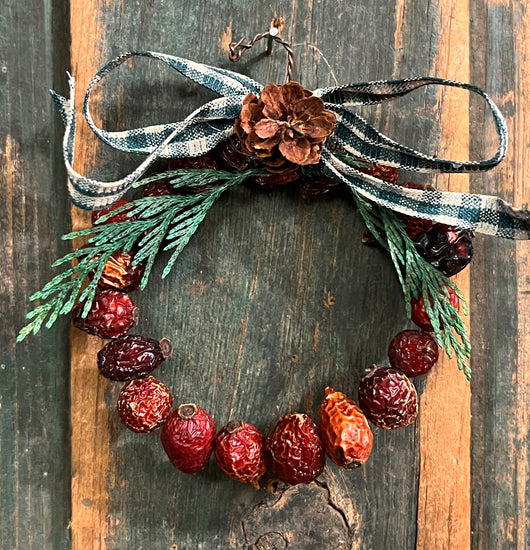 CD-MRW Mini Rosehip Wreath Ornament