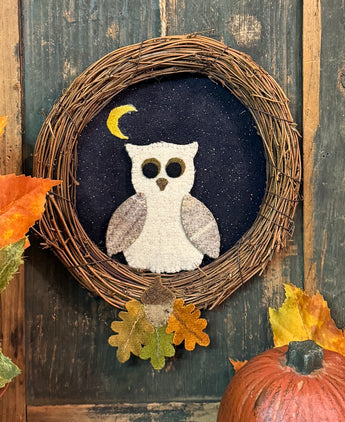 PB-721C Grapevine Wreath with Wool Owl