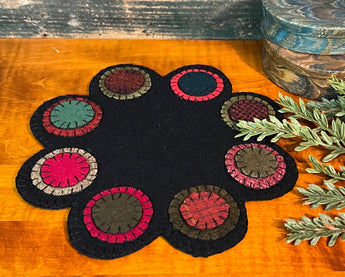 DD-275 Wool Scalloped Penny Mat