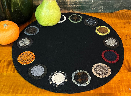 DD-276B Wool Round Penny Mat