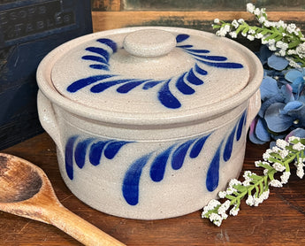 FF-11 Salmon Falls Sm Lidded Pot with Leaf Design