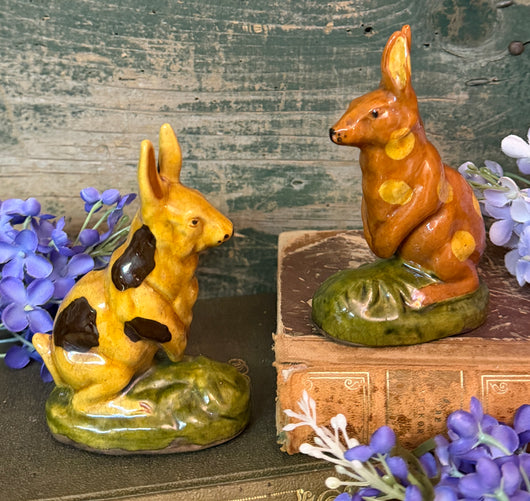 GMS-F103 Shooner Redware Sitting Bunny Figurines