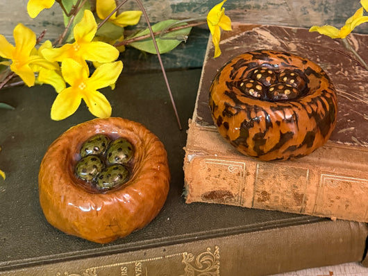 GMS-F118 Shooner Redware Nest & Eggs Figurines