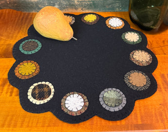 DD-288A Wool Scalloped Penny Mat