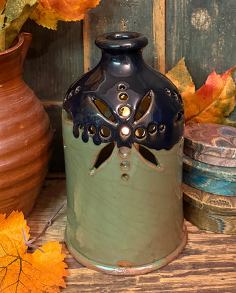 SE-220B Redware Luminary - Green & Black