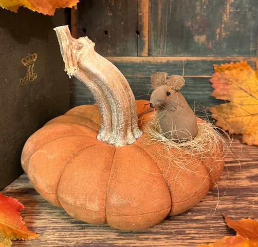 PPP-46 Painted Fabric Pumpkin with Mouse