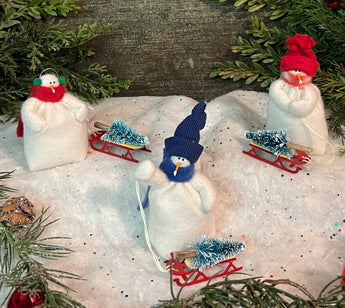 FA-1003 Little Fabric Snowfolk with Sled & Tree