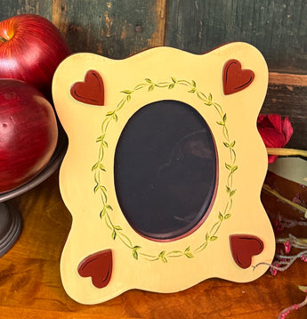 ER-2611 Hand-painted 4 Hearts & Vine Frame