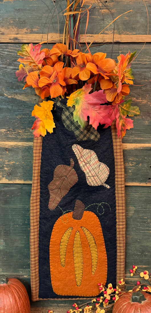 NV-FWH Felt Wall Hanging with Faux Leaves
