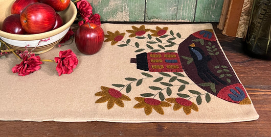 RG-R15 Country House Table Runner