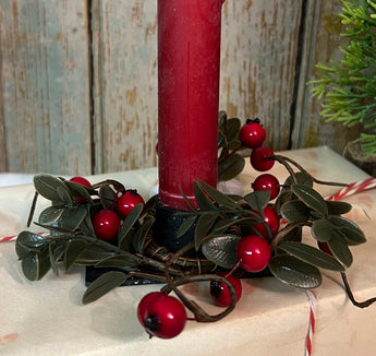 CG-2021 Cranberry Branch Candle Ring