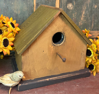WD-70 Aged Mustard Birdhouse