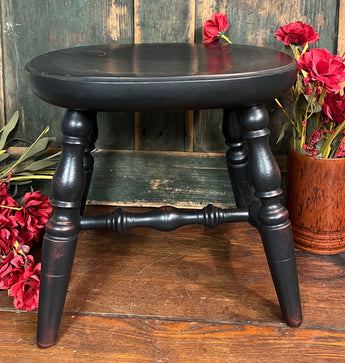 LC-CS-BLK Black Cricket Stool