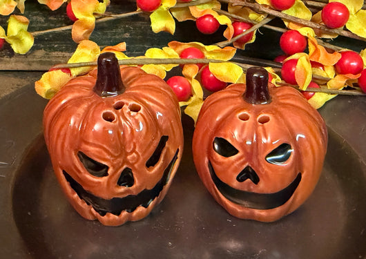 NV-1045 Jack-O Salt & Pepper Shakers - Set of 2
