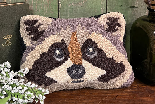 C4C-04 Raccoon Face Wool Hooked Pillow