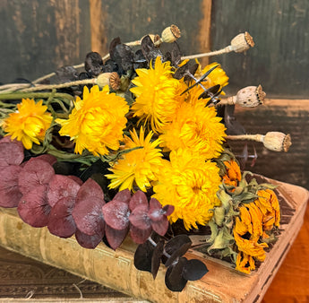NET-SDB-P Small Dried Flower Bunch - Yellow Strawflowers & Sunflowers