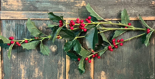 PHD-01 Faux Holly Pick