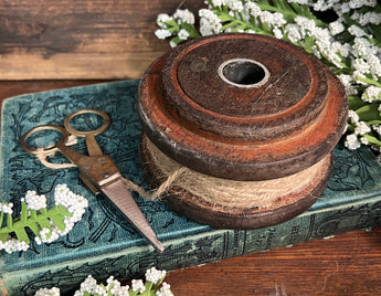 KA-S03 Antique Spool with Twine & Scissors
