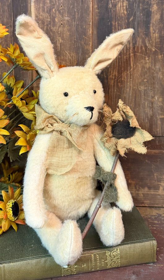 PPP-43 Sitting Tan Bunny with Sunflower
