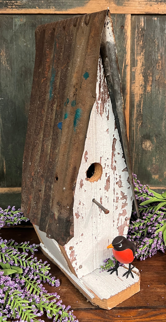 KEY-BH9 Aged White Birdhouse