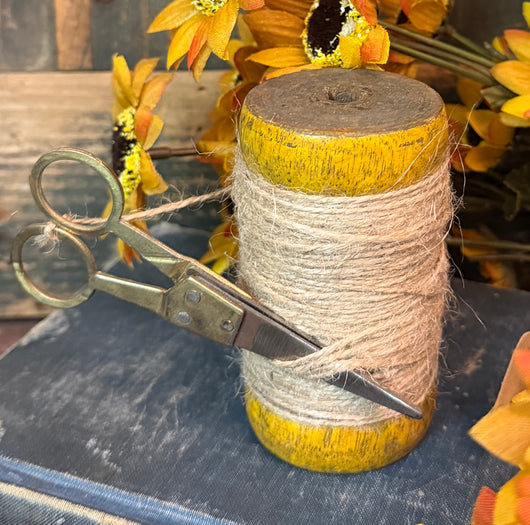 KA-S02 Antique Spool with Twine & Scissors
