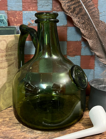 JG-DC Green Glass Decanter with Armorial Seal