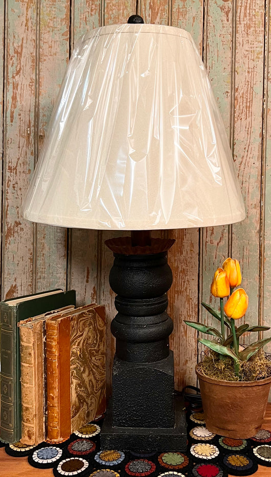 NV-621 Wood Lamp with Shade