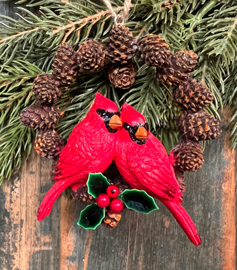 DK-02 Resin Cardinal Wreath Ornament