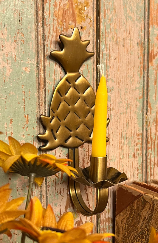 NV-319 Brass Pineapple Candle Sconce